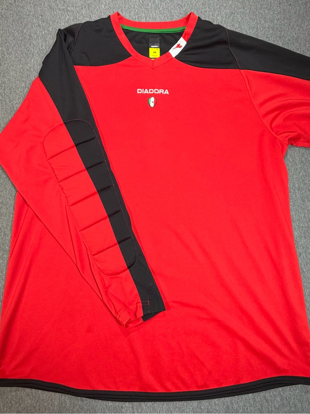 Diadora Goalkeeper Jersey XL Red Padded Elbows Long Sleeve Diadry Material